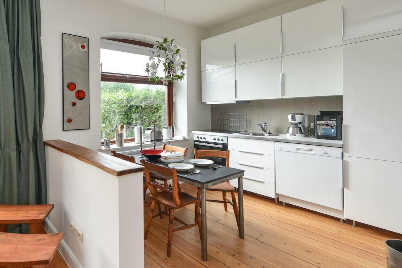 Kanalvilla - Urlaub Am Nord-Ostseekanal - Zwei Ferienwohnungen Im Angebot- Eine Im Dachgeschoss Und Eine Wohnung Mit Garten Sehestedt  Exterior foto