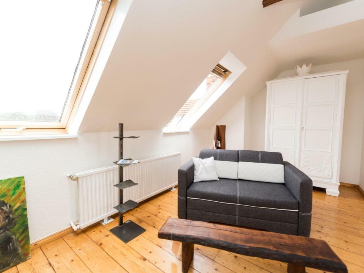 Kanalvilla - Urlaub Am Nord-Ostseekanal - Zwei Ferienwohnungen Im Angebot- Eine Im Dachgeschoss Und Eine Wohnung Mit Garten Sehestedt  Exterior foto
